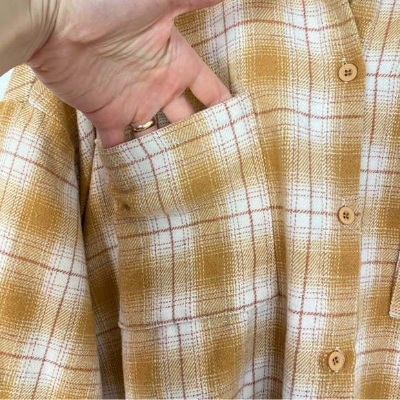 Boohoo Oversized Flannel Shirt Womens Size 6 Small Gold White Pockets Tunic - Picture 7 of 11